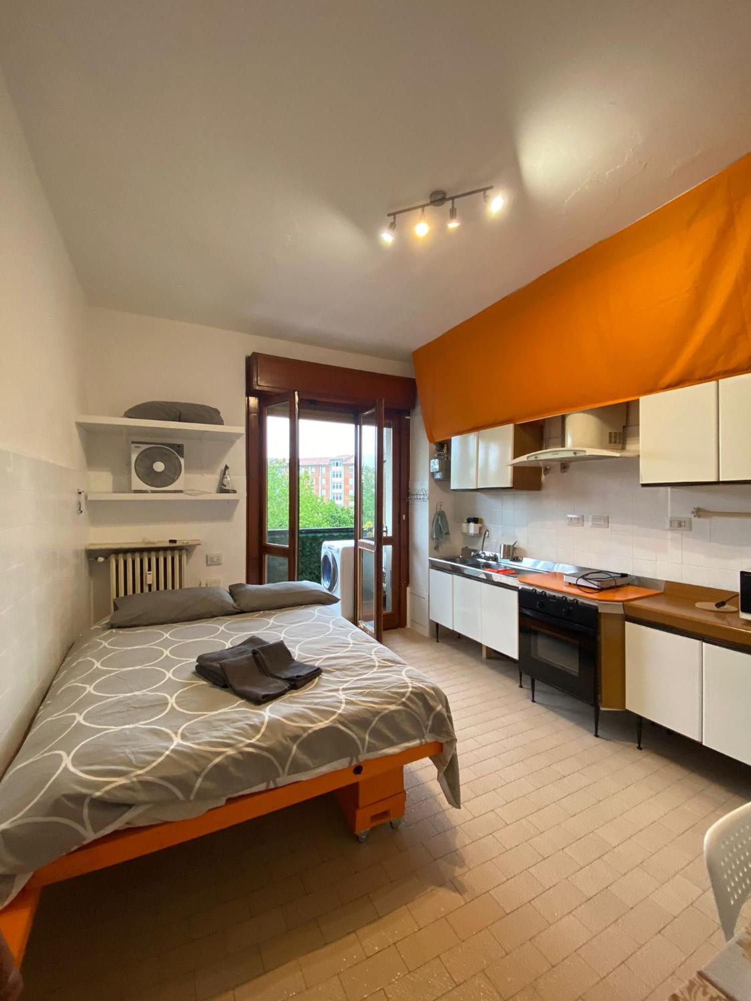 I Feel Orange Otel Legnano Dış mekan fotoğraf